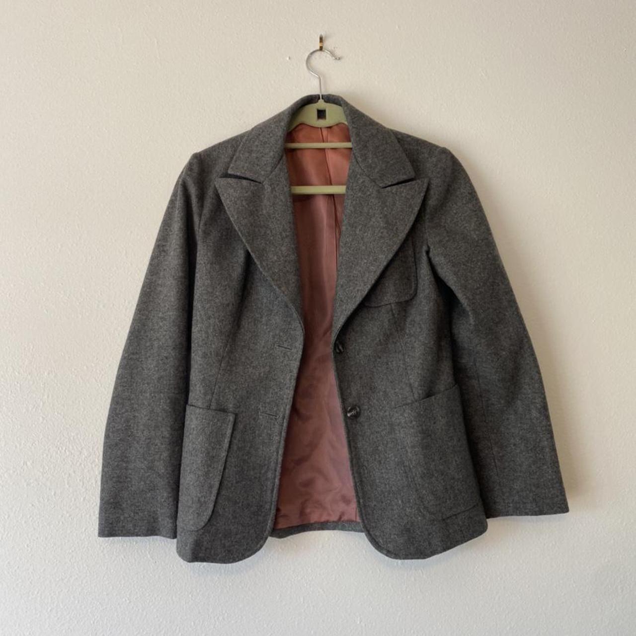 Women's Grey and Black Jacket | Depop