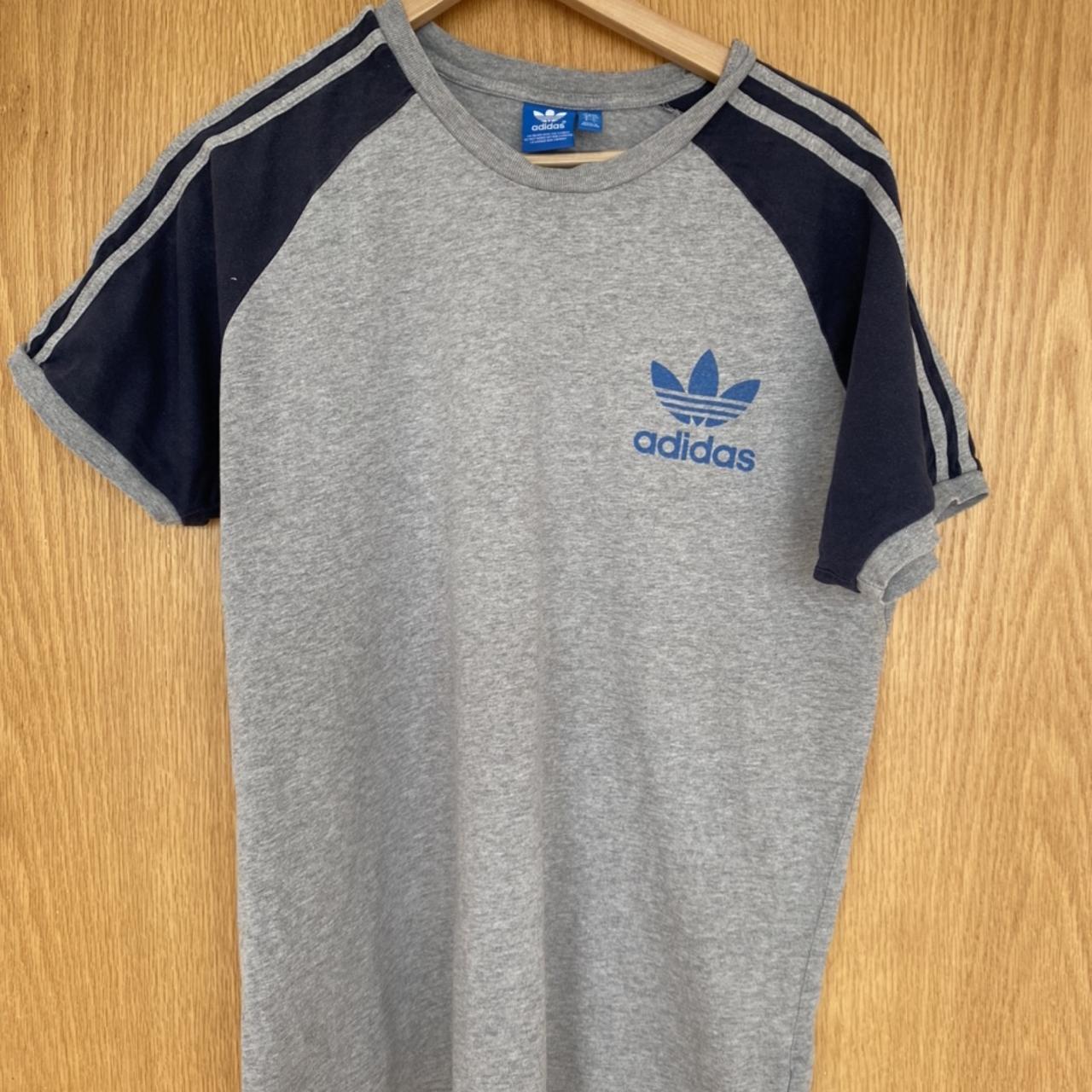 Adidas Originals Men's Grey and Blue T-shirt | Depop