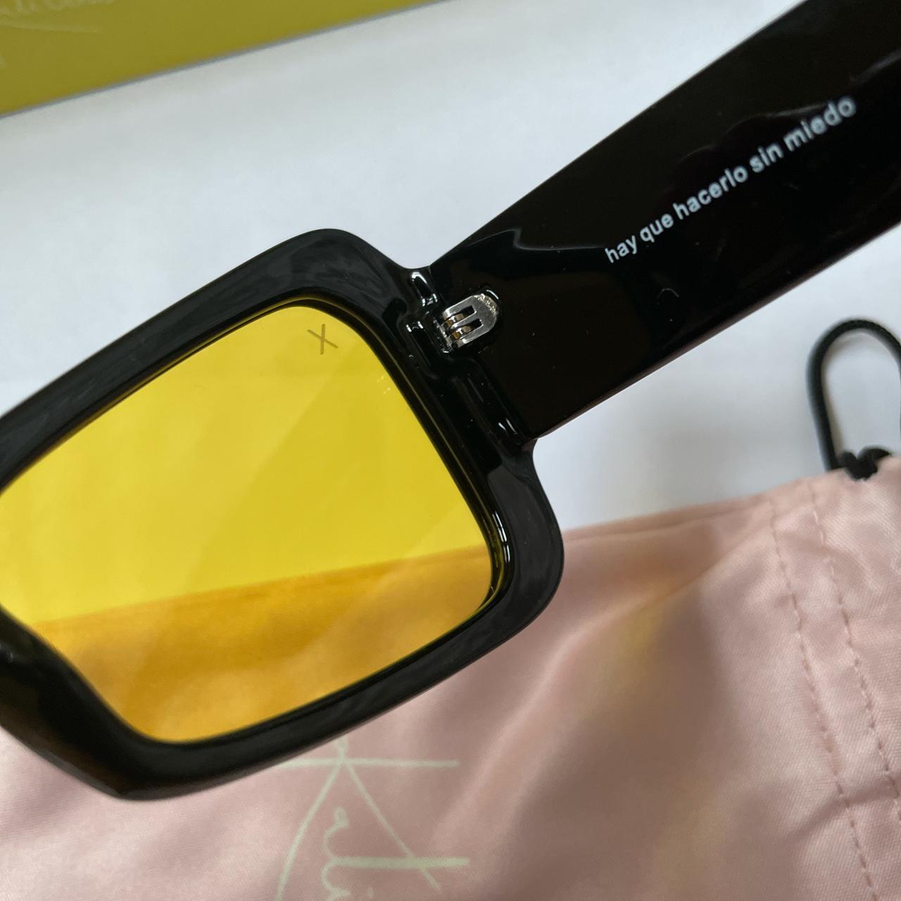 Dime Women's Black and Yellow Sunglasses (3)