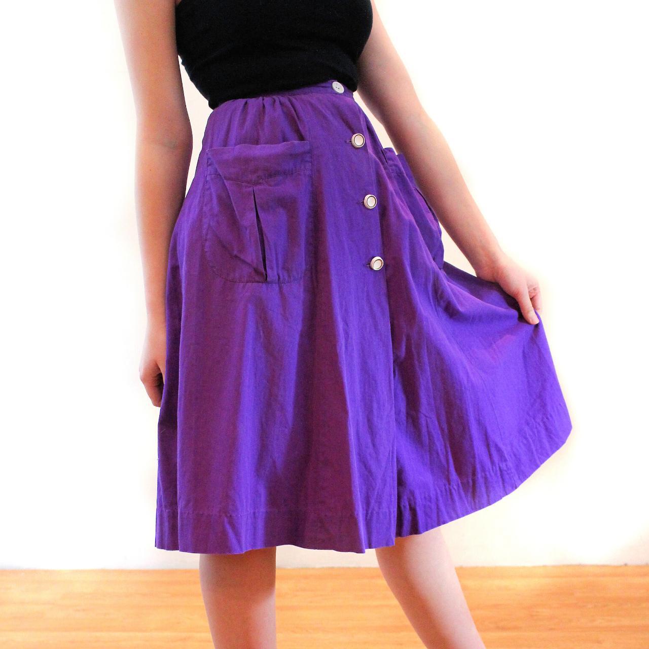 This is a cute 1950s vintage skirt in a vibrant... - Depop