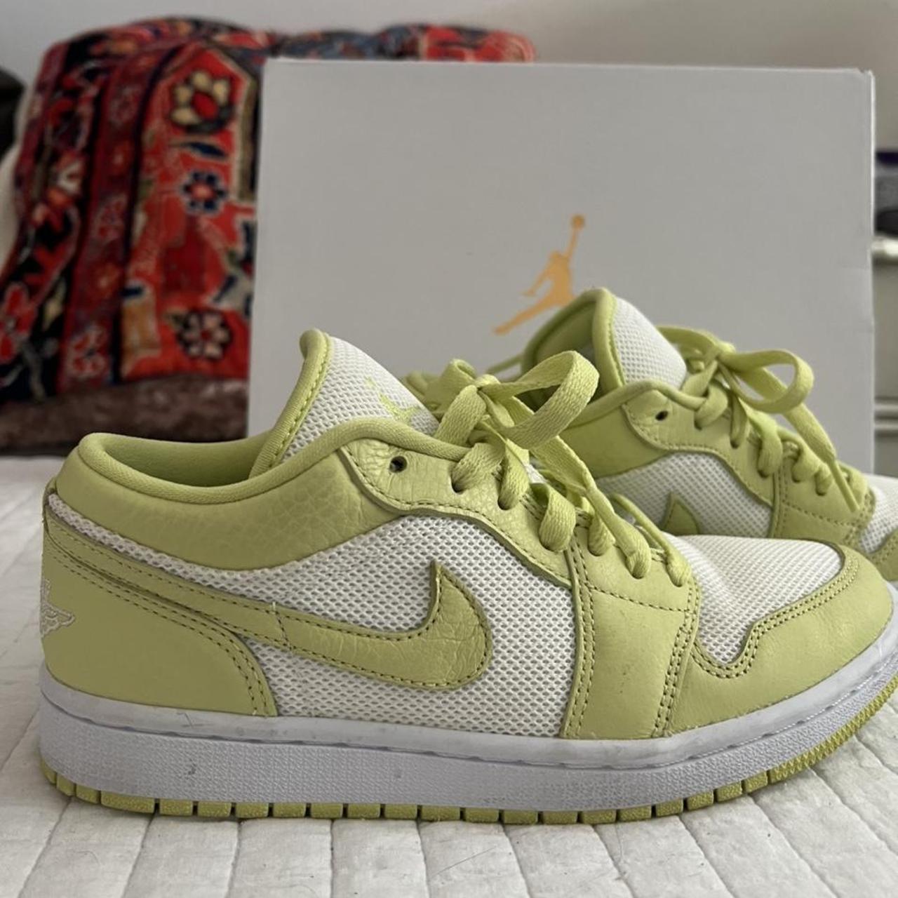 dunk low limelight