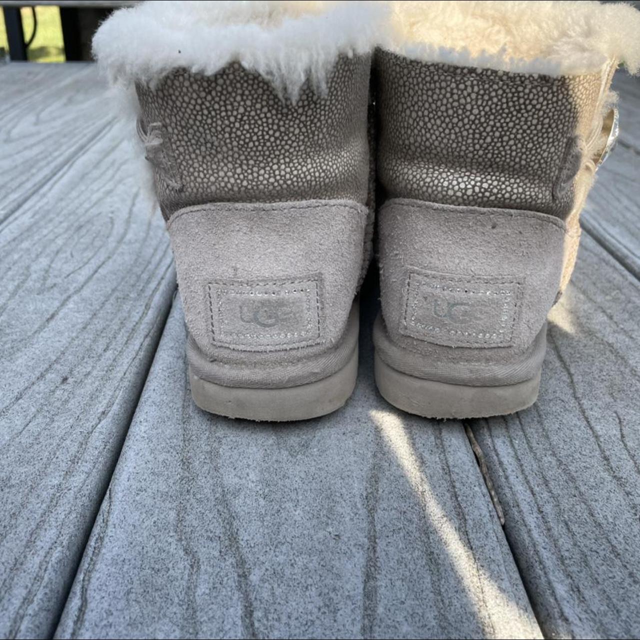 Silver uggs 2024