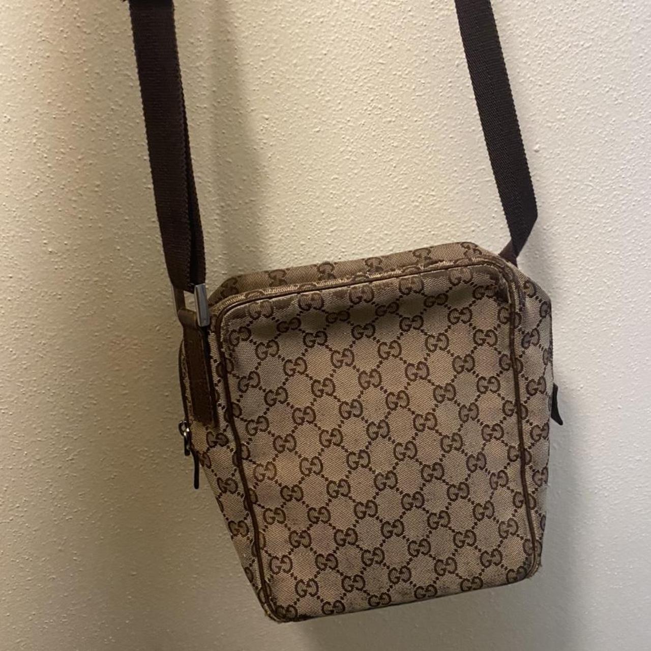 100% Authentic Gucci Sidebag - Depop