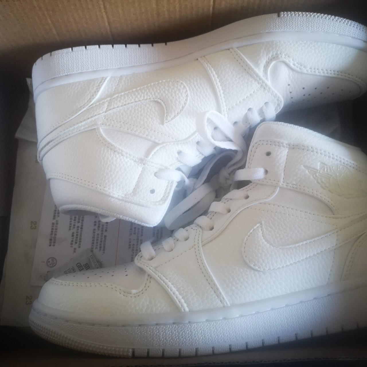 Nike Air Jordan mid triple white, size 7, Depop