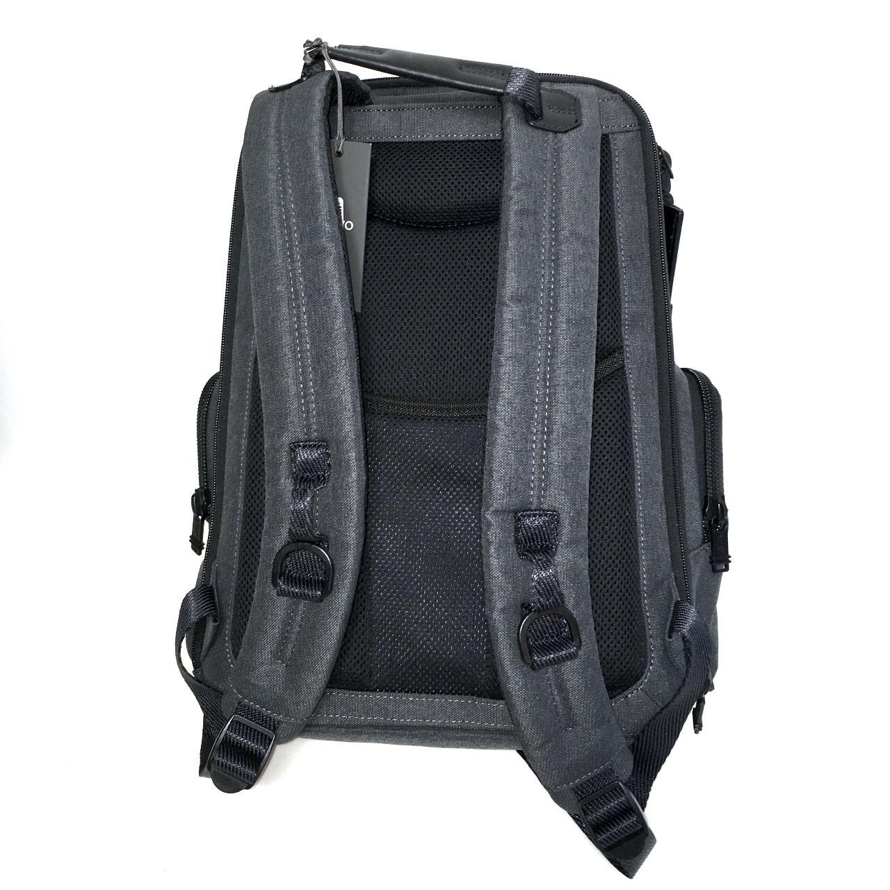 Tumi Men's Black Bag (2)