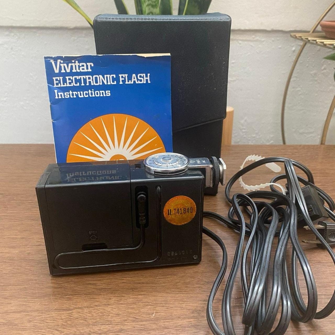 Vintage Vivitar Electronic Flash Model 110 with... Depop