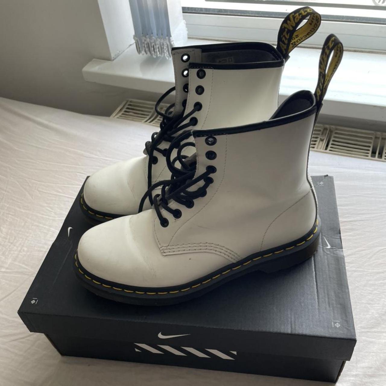 white dr marten boots size 6