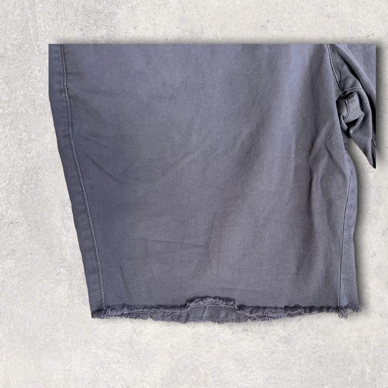 Everlane Men's Grey Shorts Depop