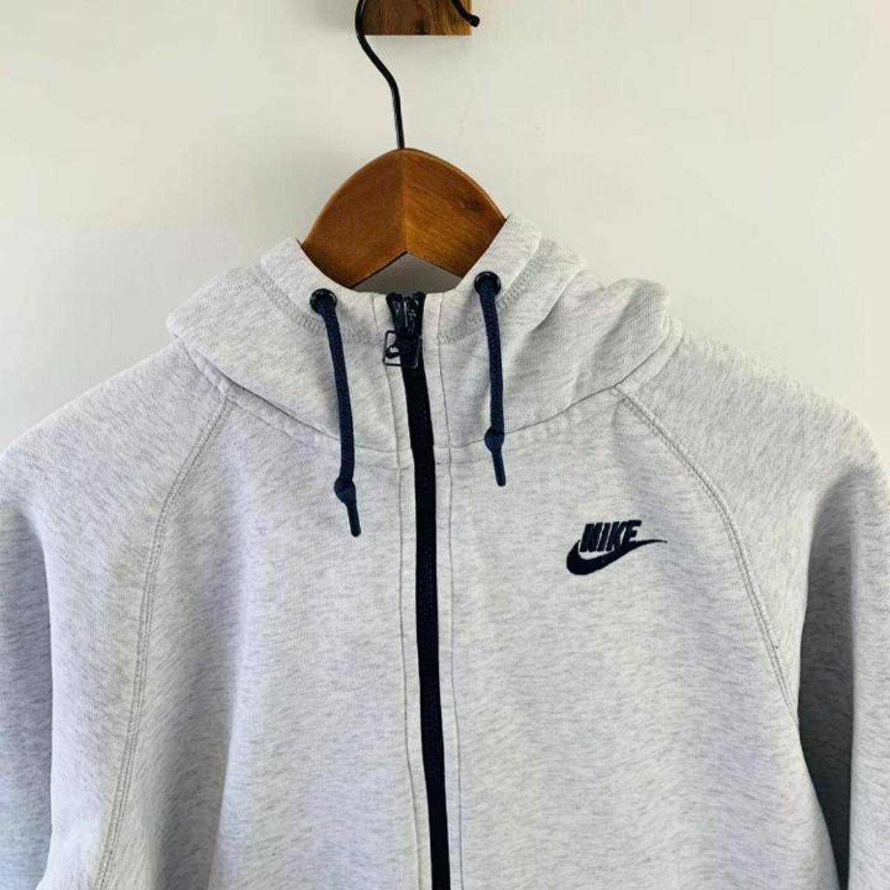 aw77 nike