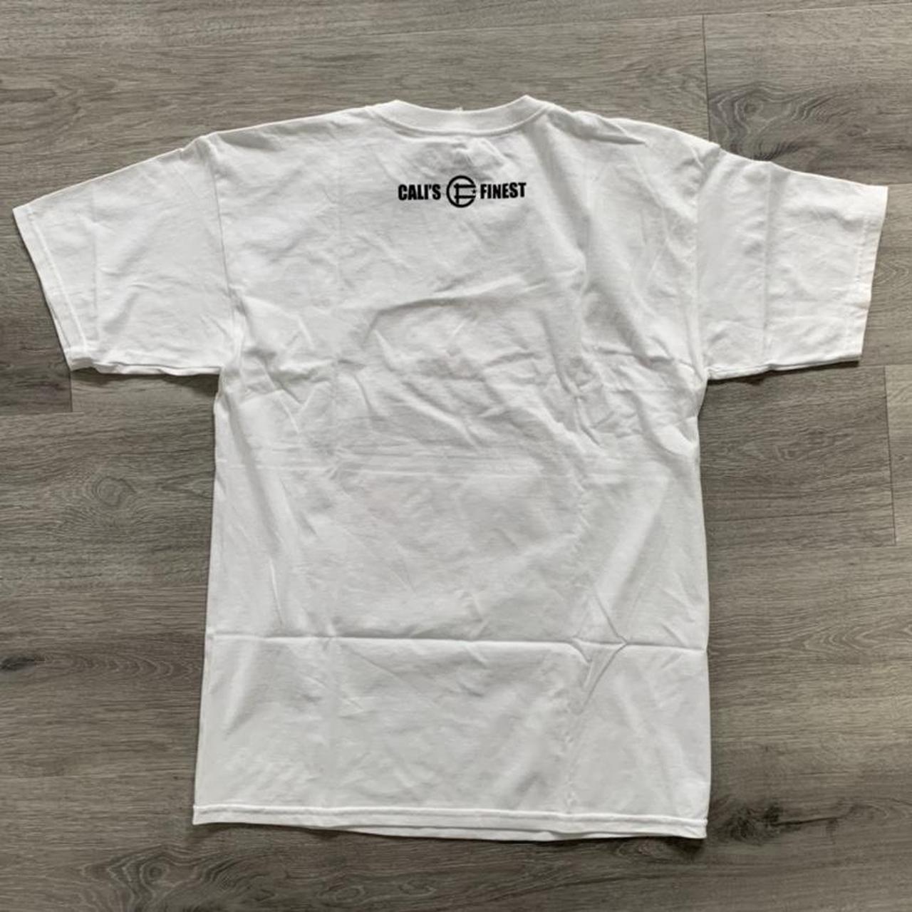 Tillys Men's White T-shirt (3)