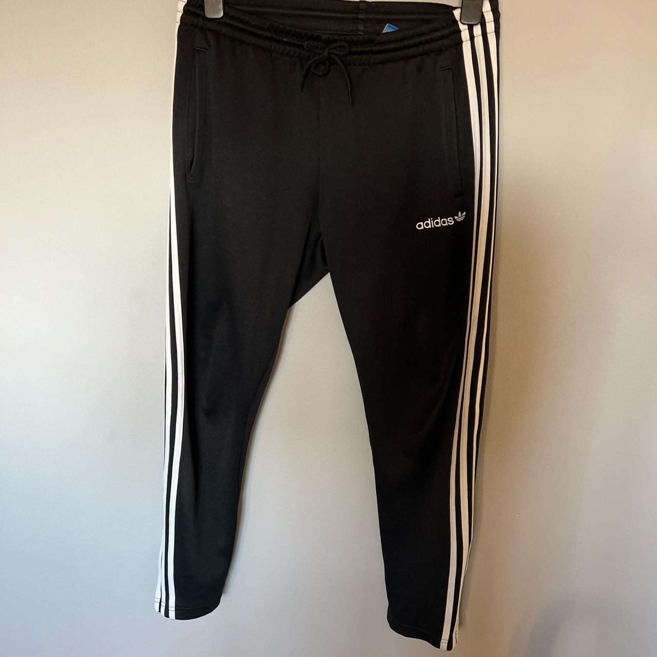 3 stripe joggers