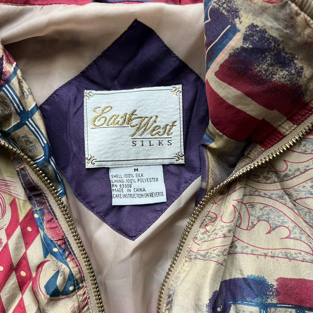 📀 Vintage East West silk puffer style zip up jacket... Depop