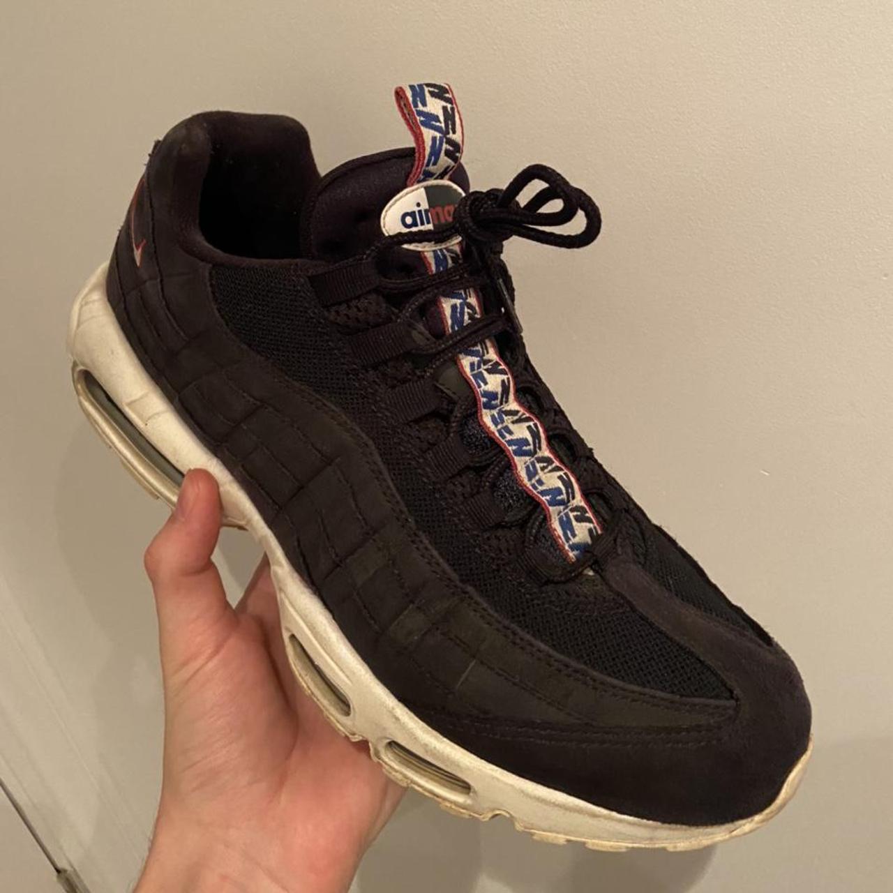 air max 95 black pull tab
