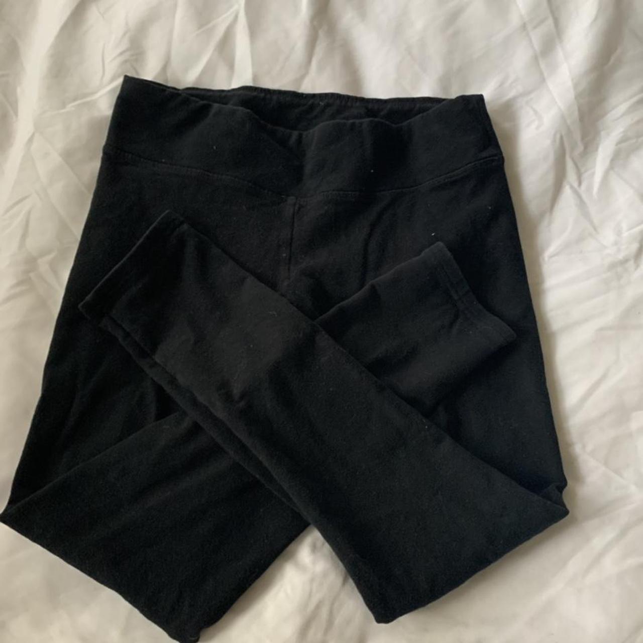 Aritzia TNA fleece lined leggings. Mild pilling on... Depop