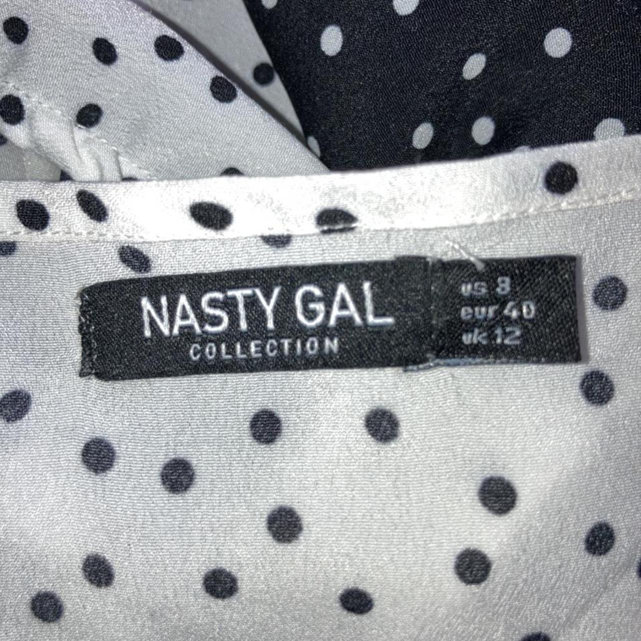 Nasty Gal Women's White and Black Crop-top (4)