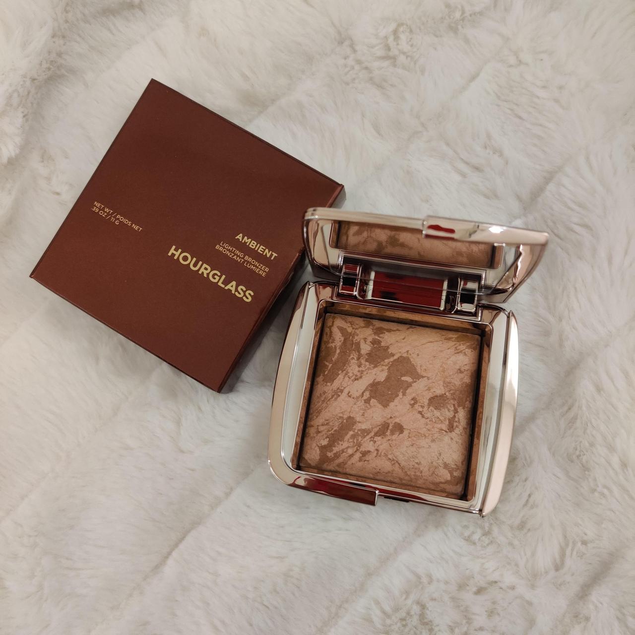 Hourglass Lighting Bronzer 11g Shade Ambient RTP... Depop