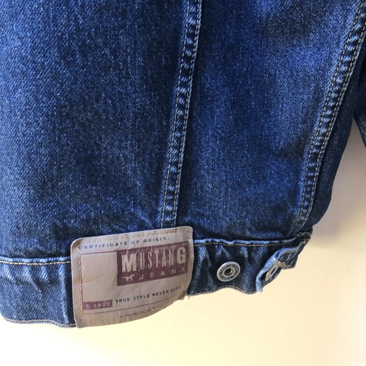 Levis mustang clearance