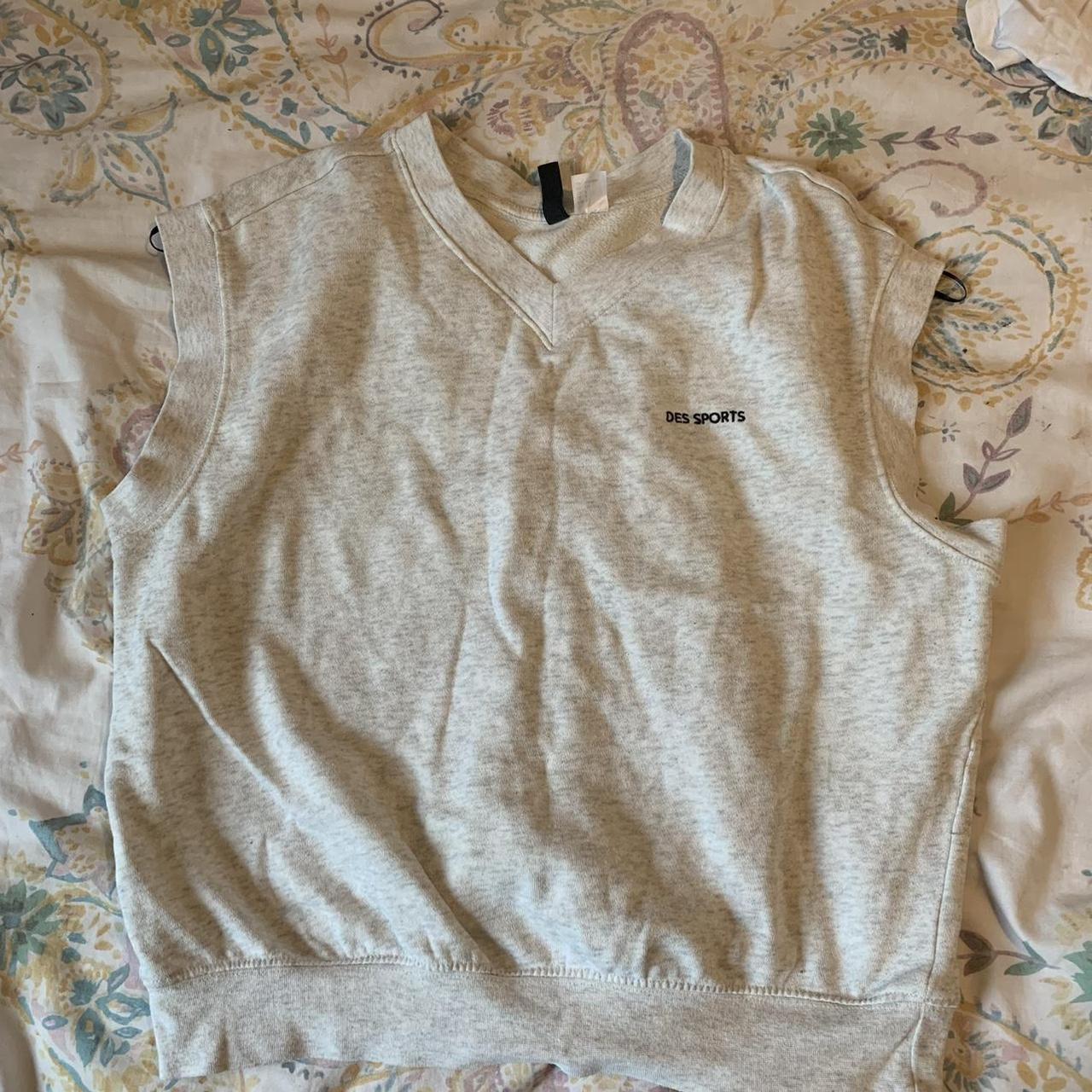 des sports sweater vest! brand h and m (des... Depop