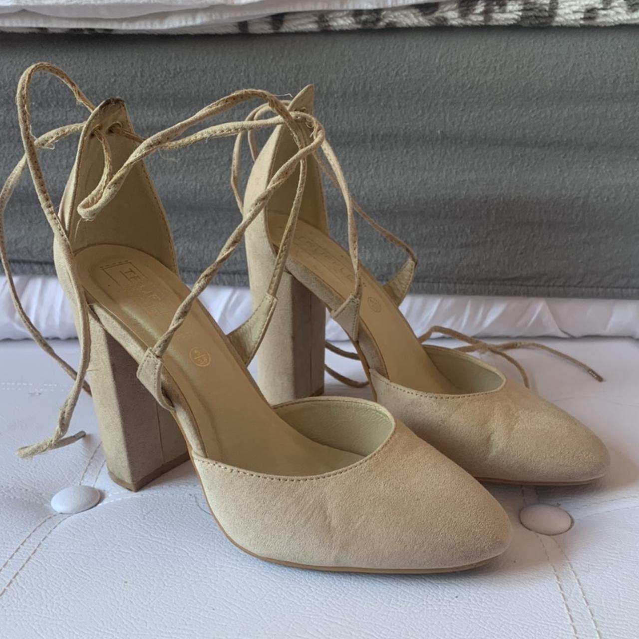 Beige lace clearance up heels