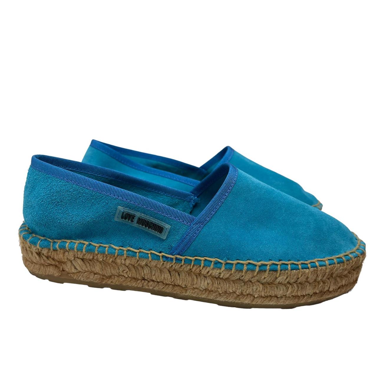 Love Moschino Women's Blue and Tan Depop