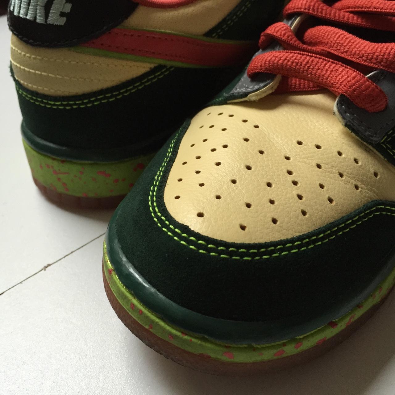 nike dunk low mosquito