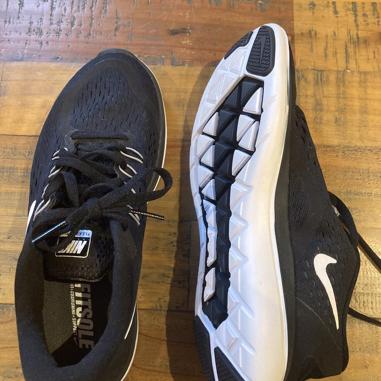jd black nike trainers womens
