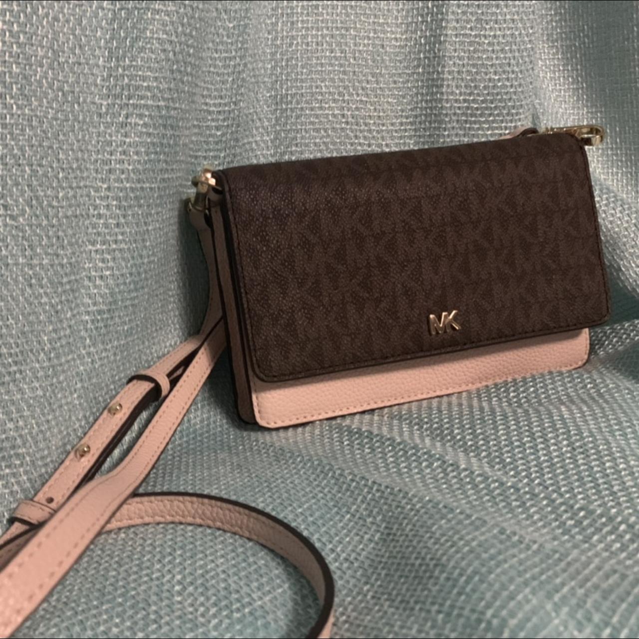 Michael Kors Small Saffiano Leather Smartphone - Depop