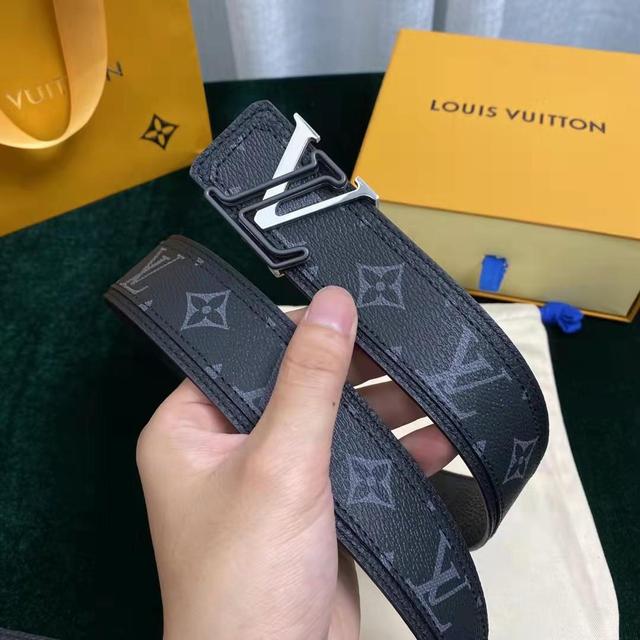 Louis Vuitton  Spray Lv 40Mm Reversible Belt Belts - Depop