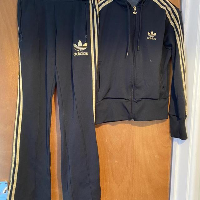 Black and gold vintage y2k full adidas tracksuit. A