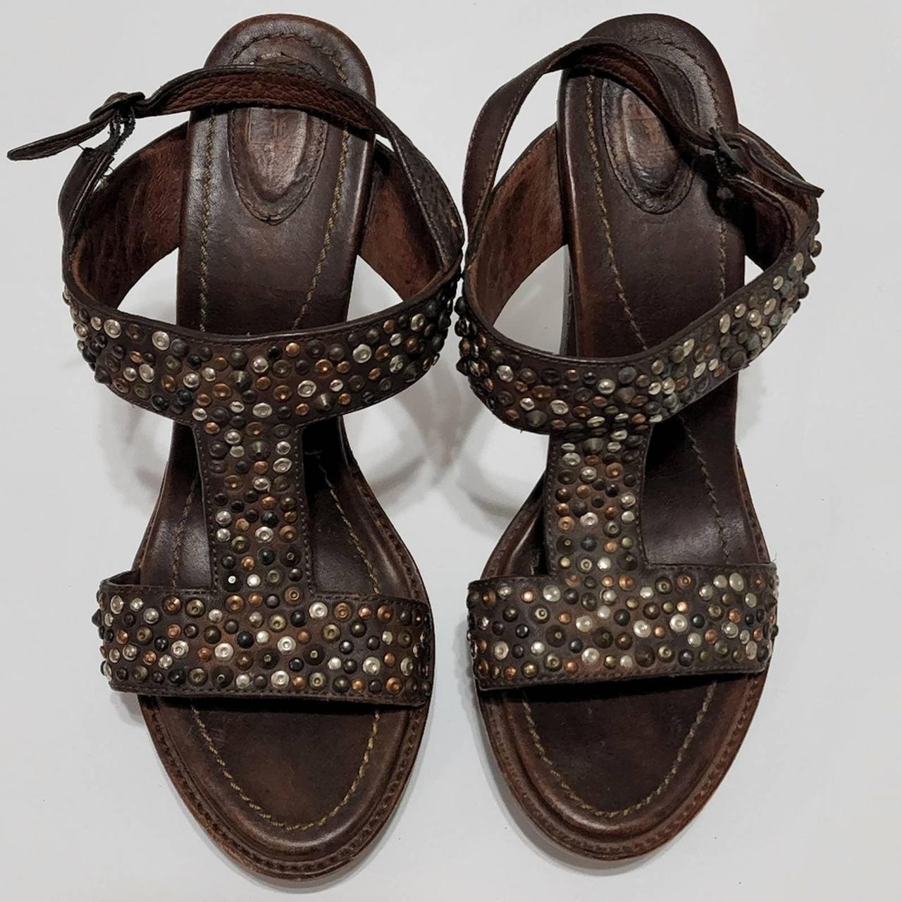 Frye Women's Silver and Brown Sandals | Depop