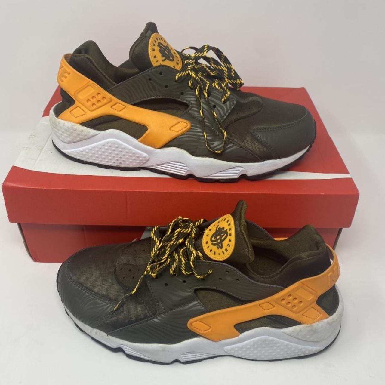 Item Nike Air Huarache Colour Zebra Dark Loden. Depop