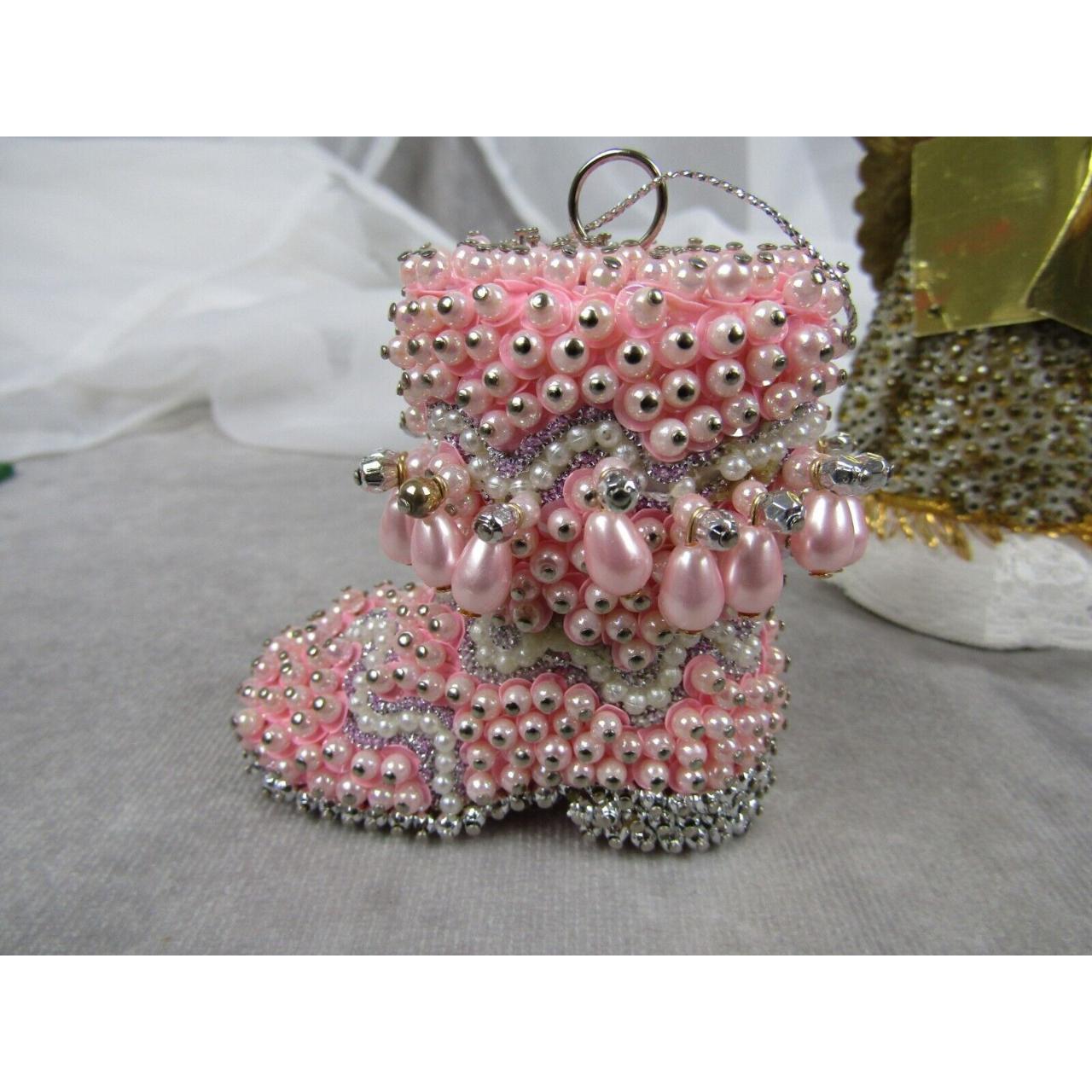 2 Vintage 60s glass seed bead push pin handmade... Depop