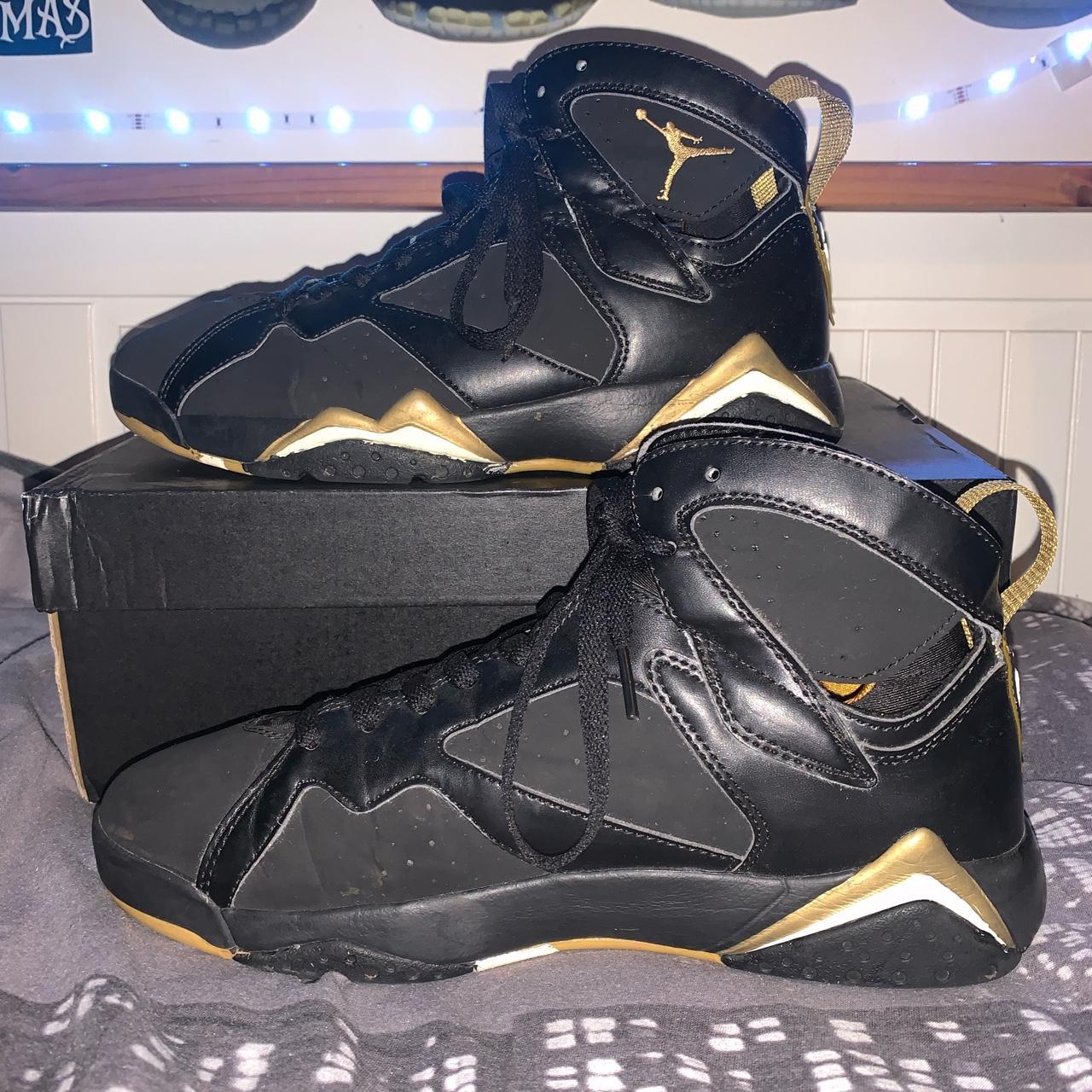 Retro orders 7 black and gold