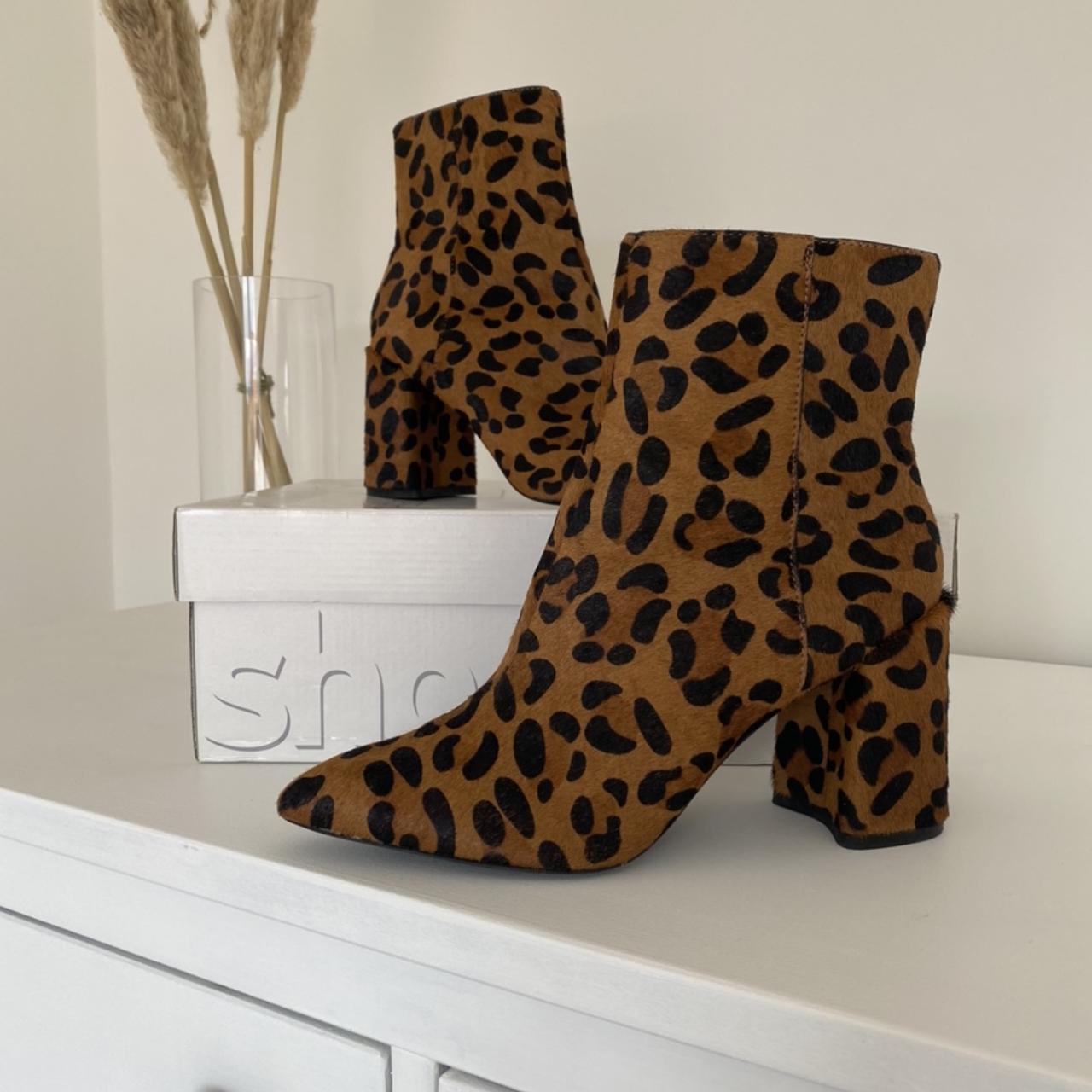 Topshop leopard faux fur ankle boots. Worn once. Size 3 Depop