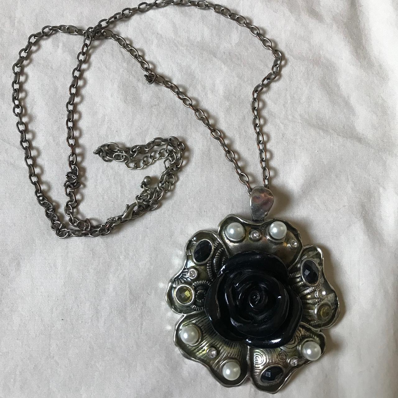 Giant flower necklaceNNBasic costume jewelry metal... Depop