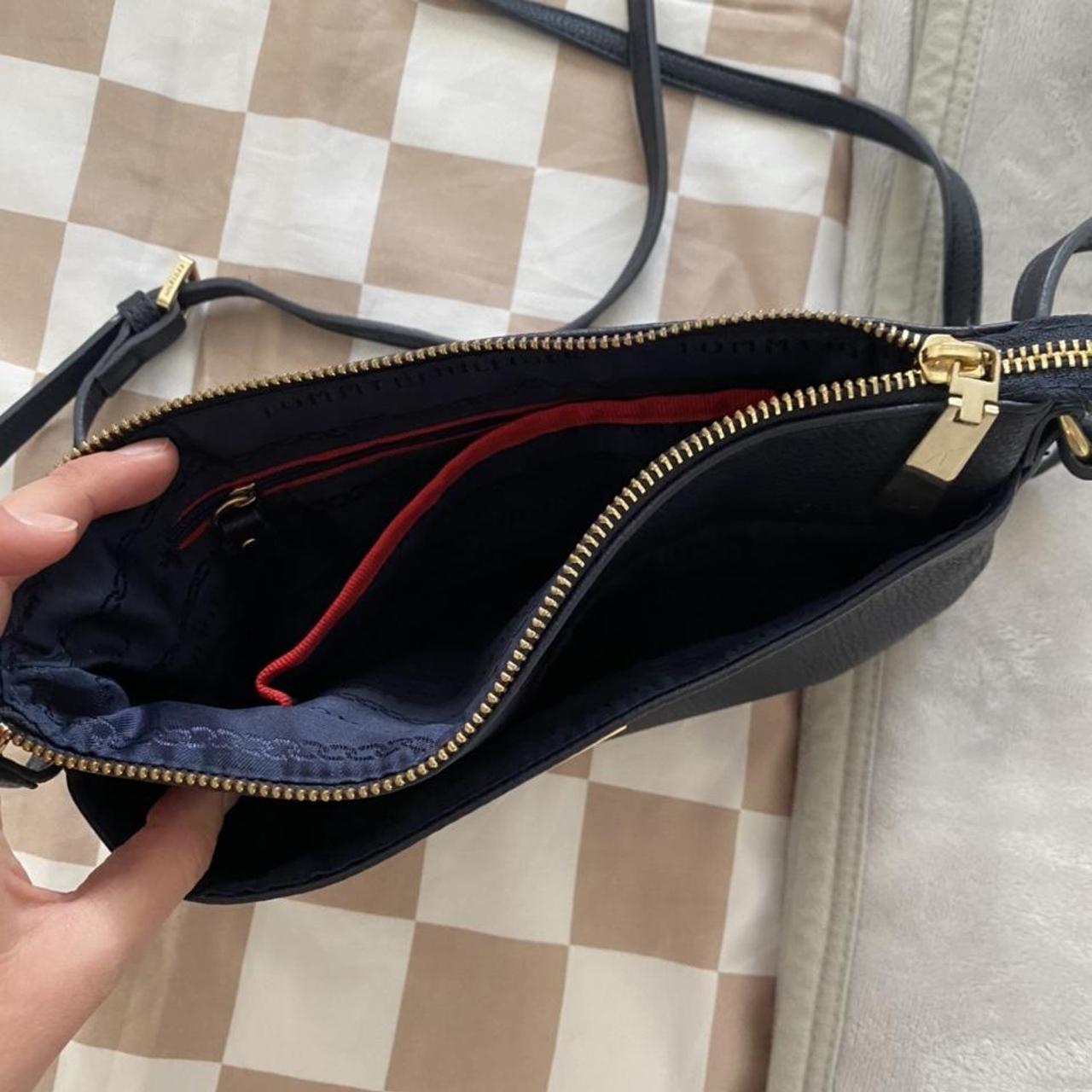 Navy Tommy Hilfiger bag - in good condition with... - Depop