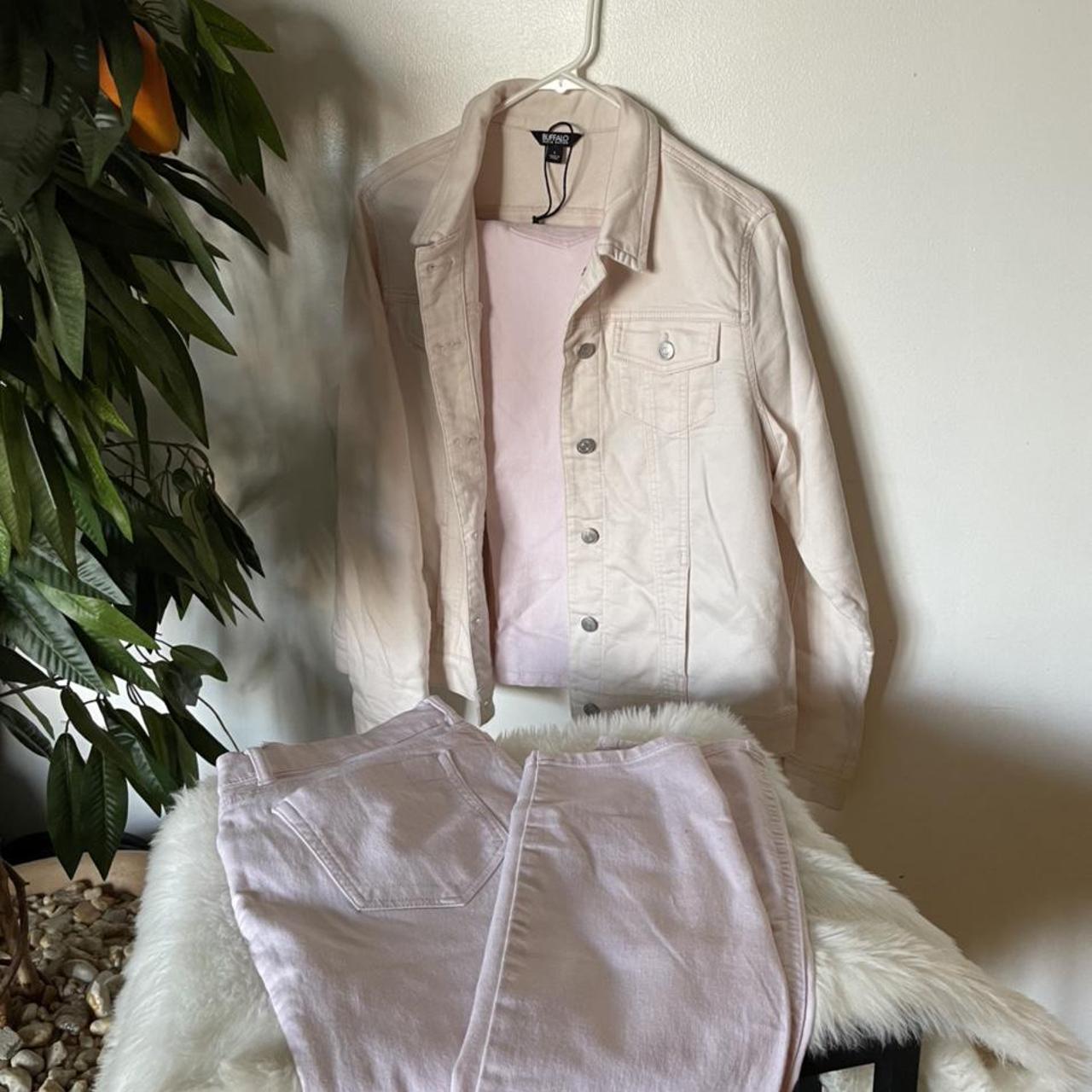 Denim Jean set from Ellen Tracy in peach Depop