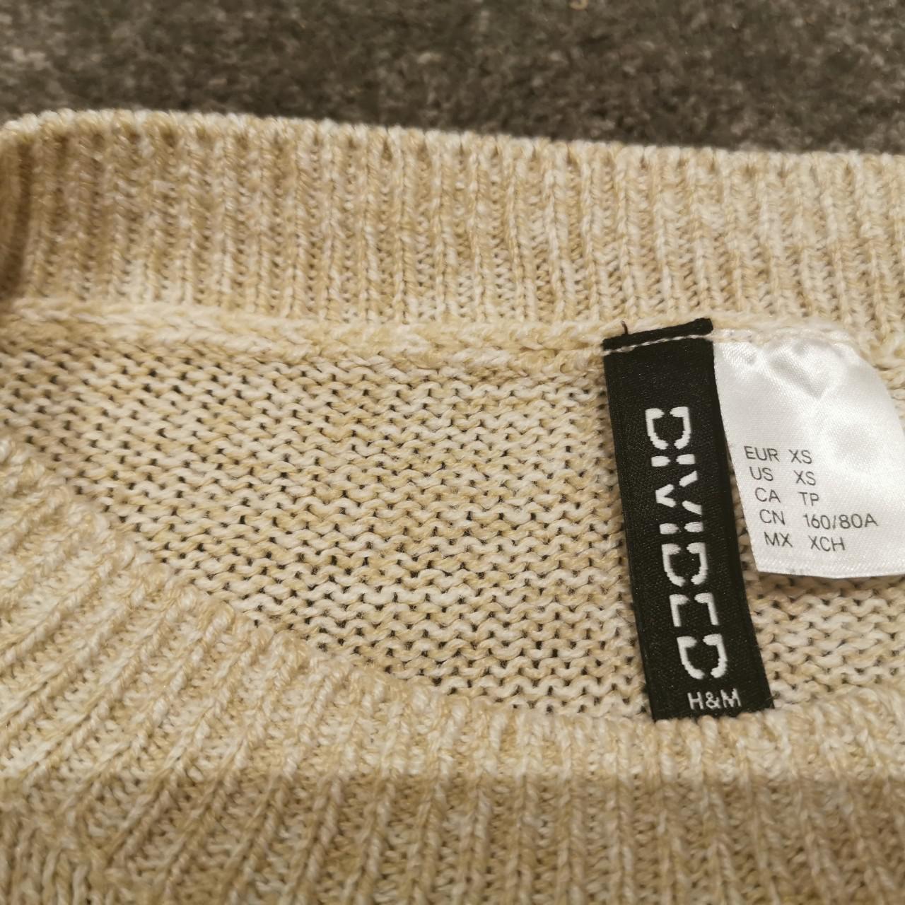 Like New, very little worn women's H&M sweater. See... - Depop