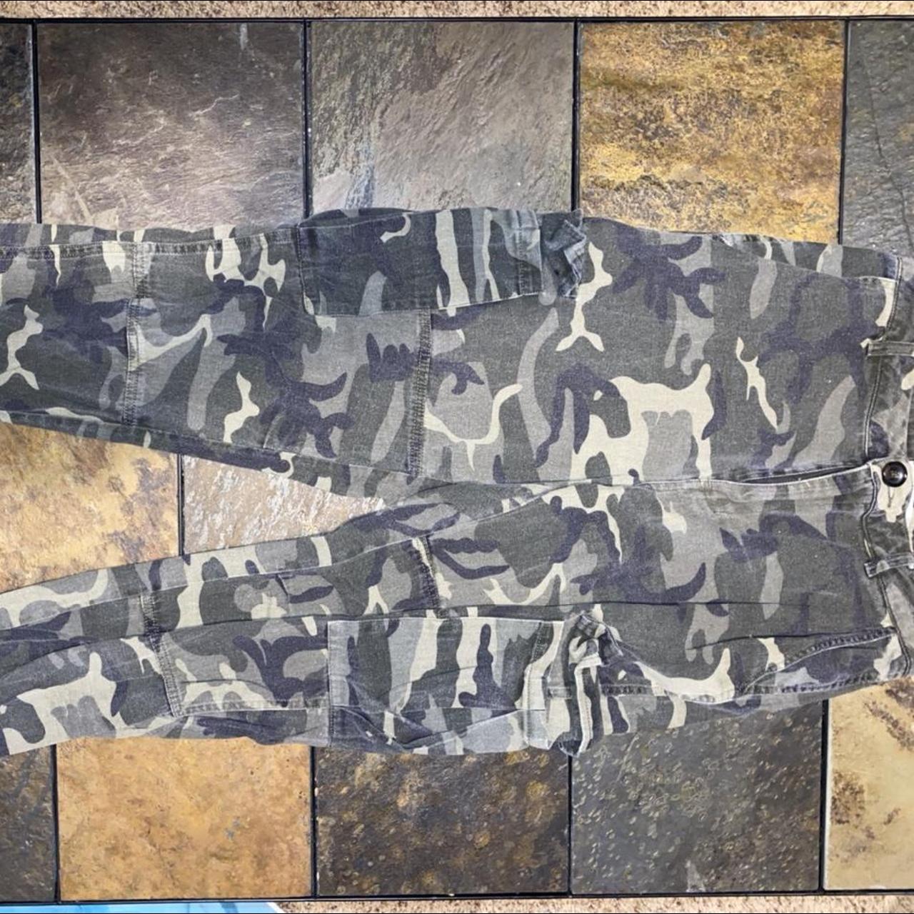 Shops windsor camo pants