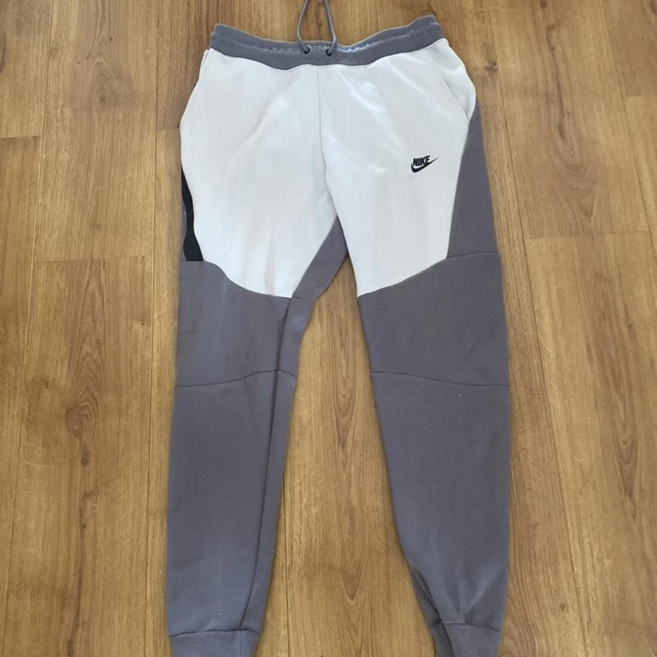 nike tech fleece gunsmoke grey