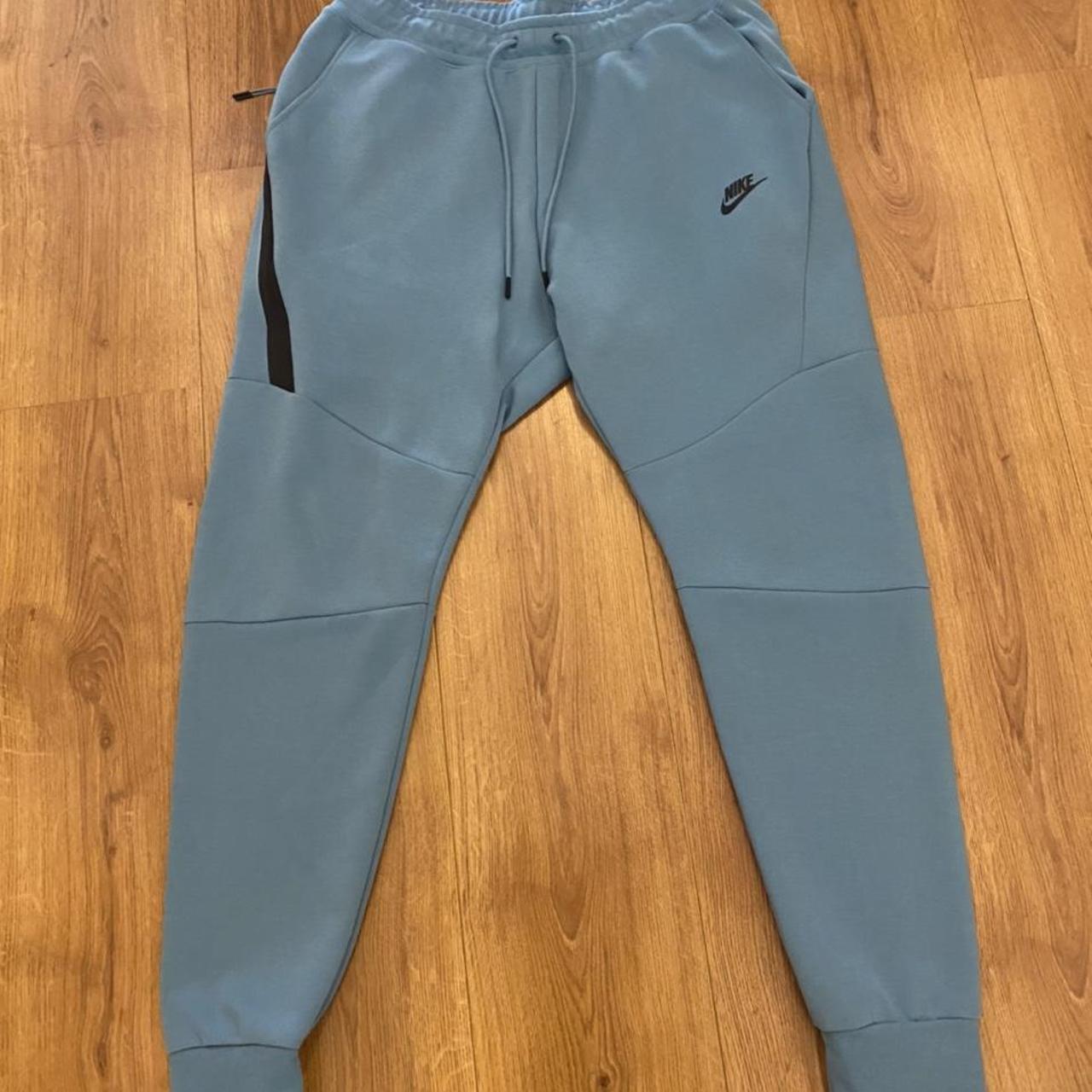 nike cerulean tech fleece