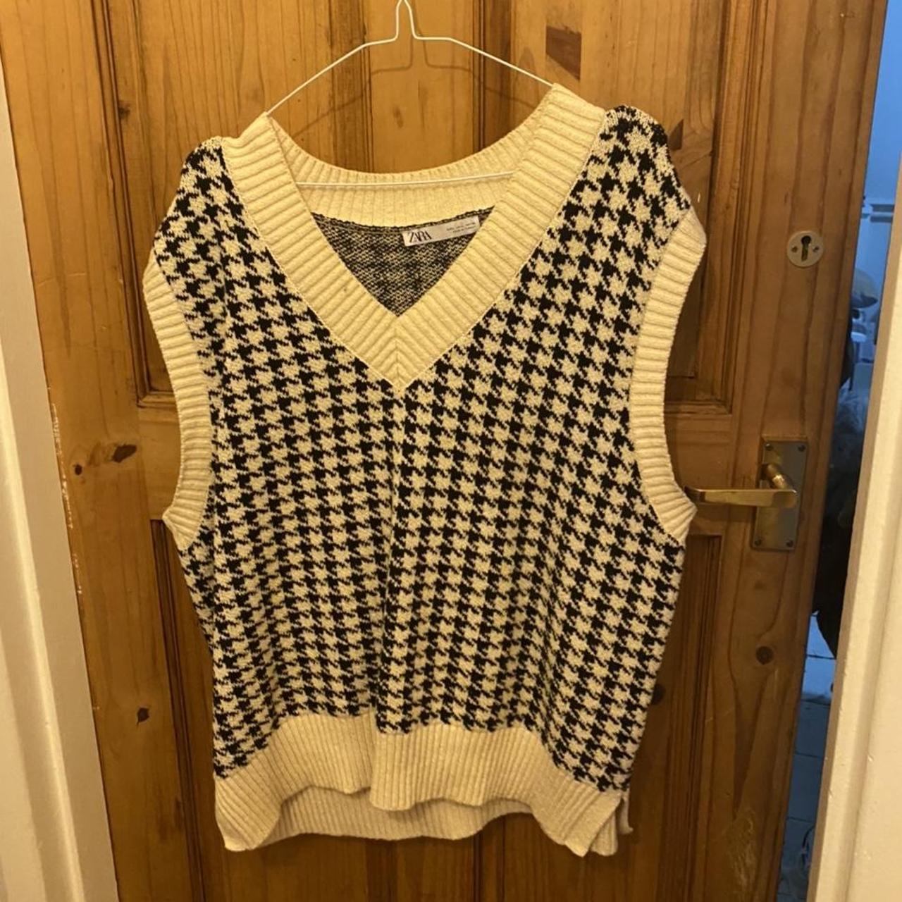 THE zara cult knit sweater vest with neutral... - Depop