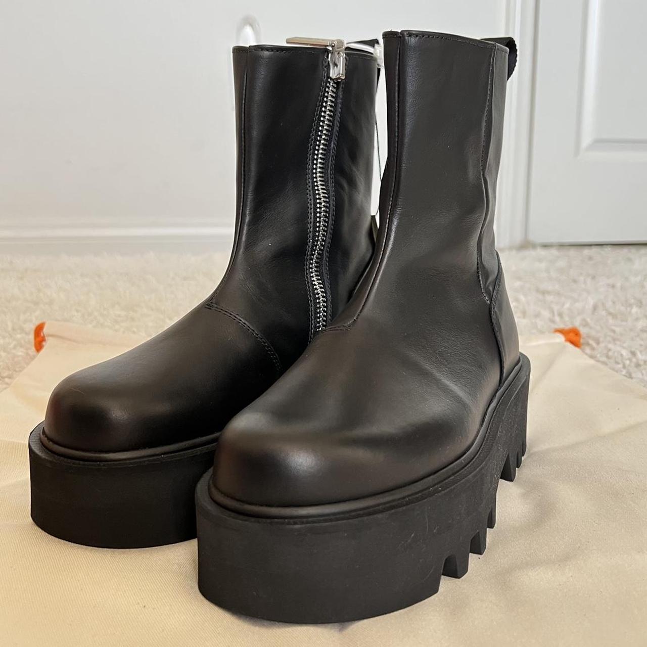Product Image 2 - Heron Preston ankle boots
100% leather
Tried