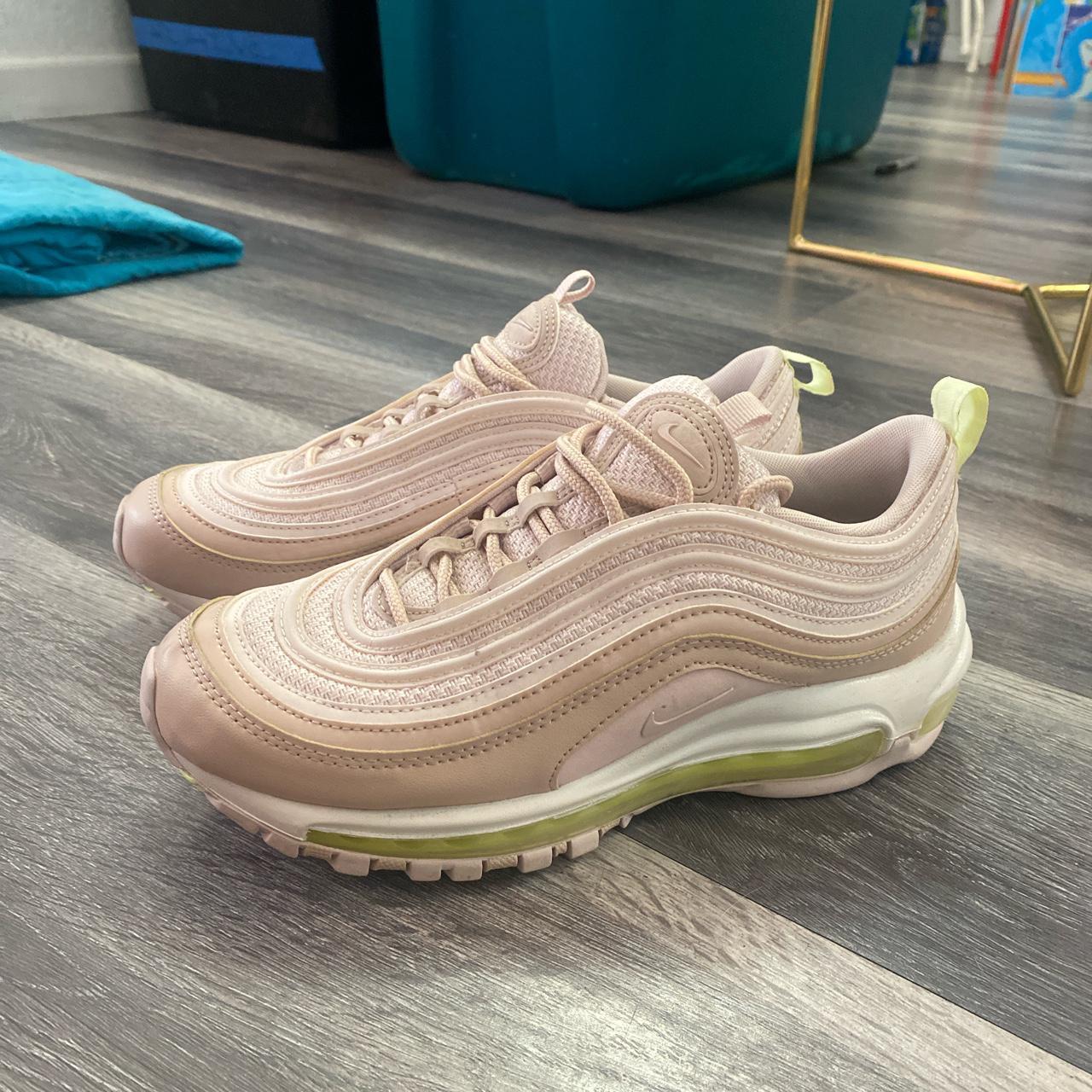 womens air max barely rose