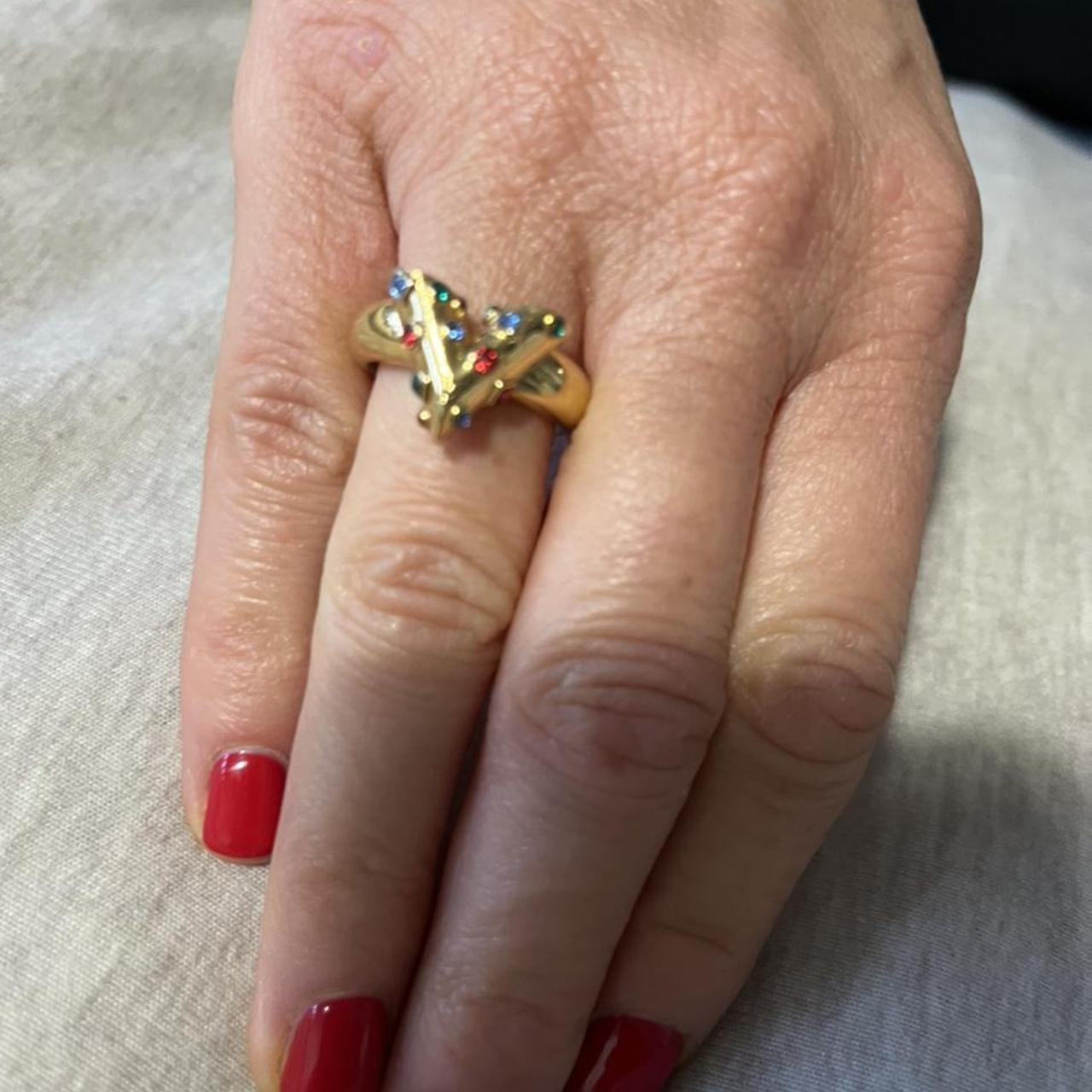 Louis Vuitton limited edition gold flower ring only - Depop