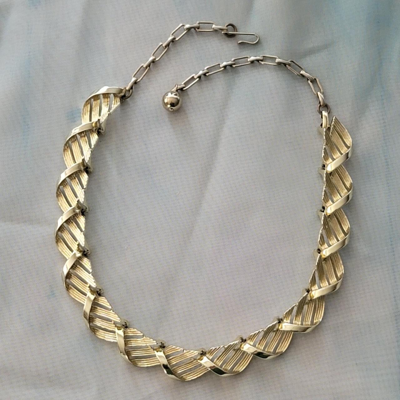Product Image 1 - Vintage glam golden choker 

In