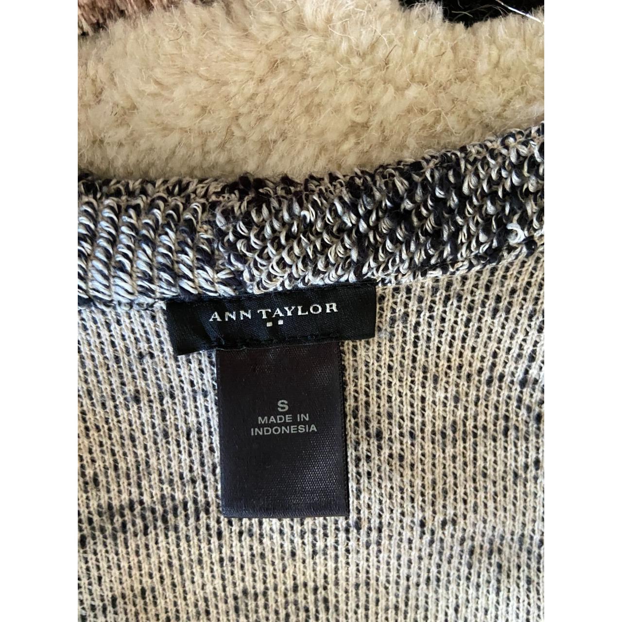 Ann Taylor Black Knit Blazer (Small) - Depop