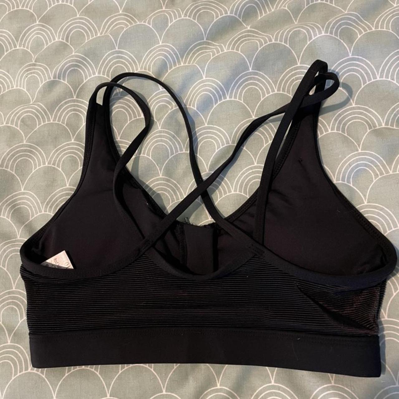 Rockwear sports bra crop Size 10, padding - Depop