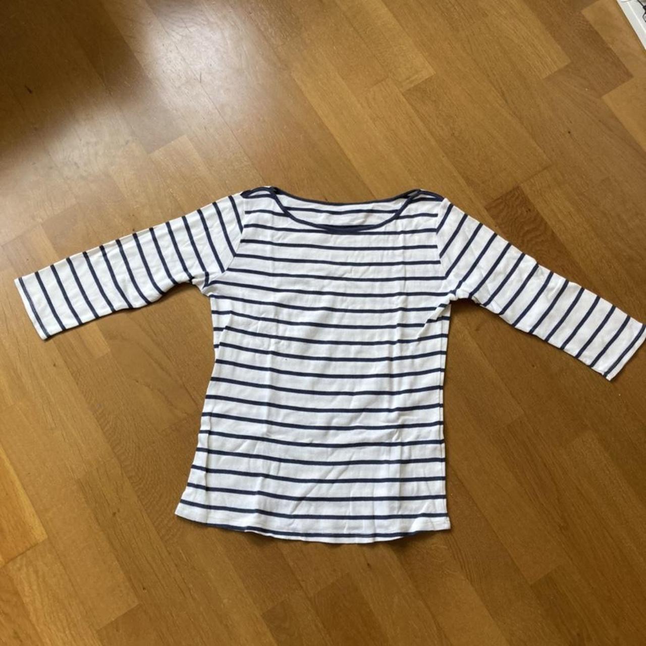 Cute black and white striped top with 3/4 length... - Depop