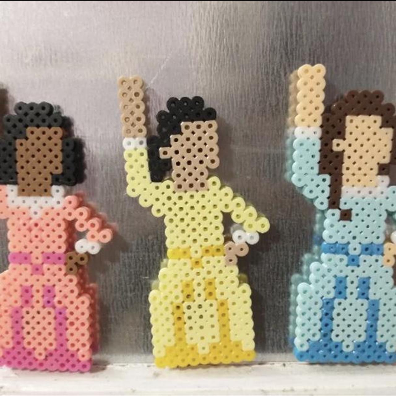 Product Image 1 - perler hamilton schuyler sisters magnets

this